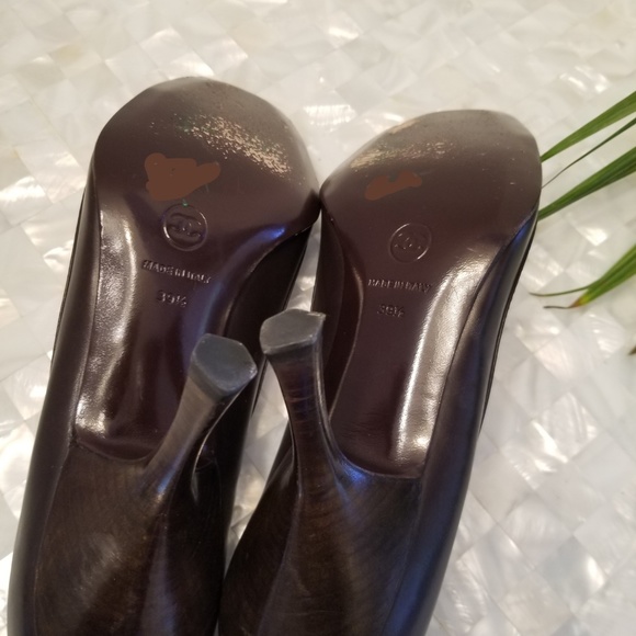 💯% Authentic Chanel Brown Cap Toe Heels Sz 39.5/9.5 - Picture 8 of 10